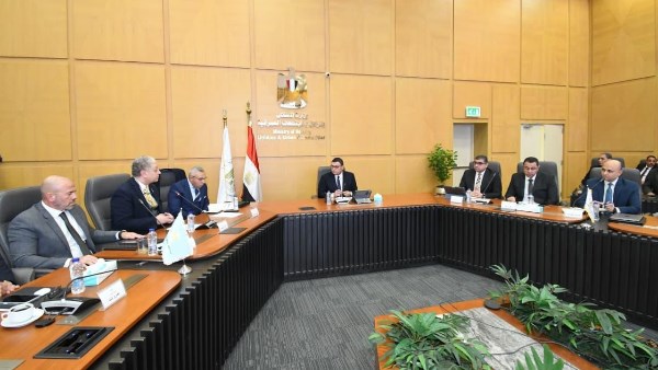 وزير الإسكان