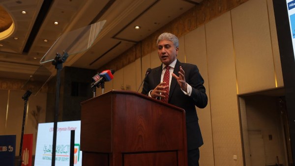 وزير السياحة