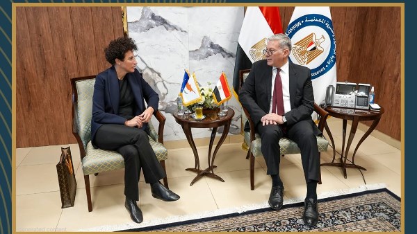  وزير البترول