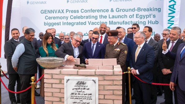  رئيس اقتصادية قناة السويس