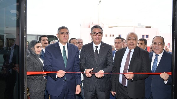 الدكتور شريف فاروق