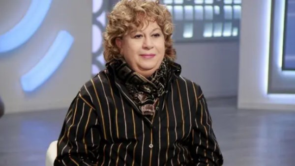  الفنانة سمية الألفي