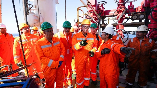 وزير البترول