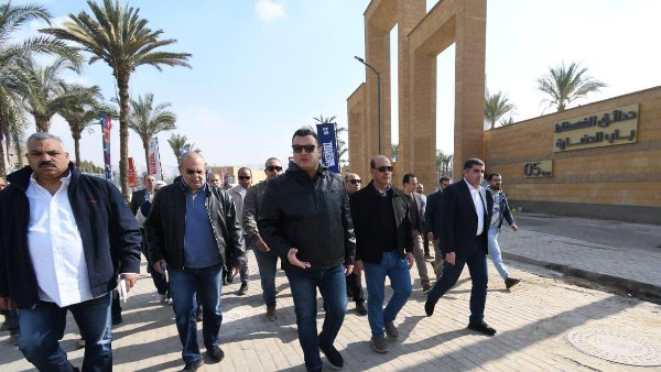 وزير الإسكان