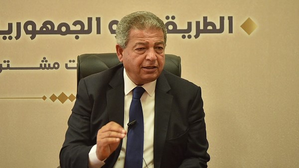 خالد عبد العزيز