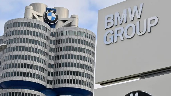 انخفاض أرباح  BMW في 2024 لهذه الأسباب