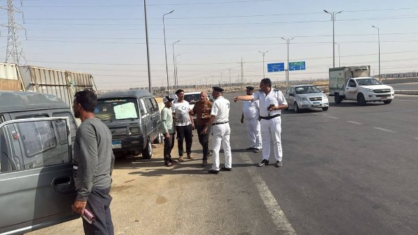 جهاز الشروق يشن حملة مكبرة لضبط العربات والتروسيكلات المخالفة جهاز الشروق يشن حملة مكبرة لضبط العربات والتروسيكلات المخالفة
