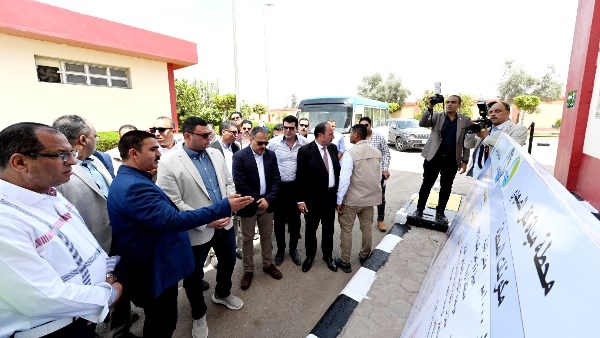 وزير الإسكان ومحافظ الشرقية وزير الإسكان ومحافظ الشرقية