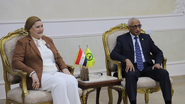 الدكتورة سحر السنباطي رئيسة المجلس القومي للطفولة والأمومة الدكتورة سحر السنباطي رئيسة المجلس القومي للطفولة والأمومة