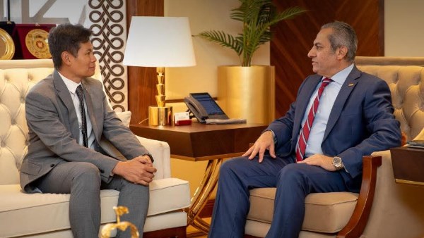 خالد عباس وسفير بروناي دار السلام خالد عباس وسفير بروناي دار السلام