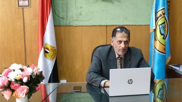 د. عادل غريب عميد كلية التجارة بجامعة الأزهر