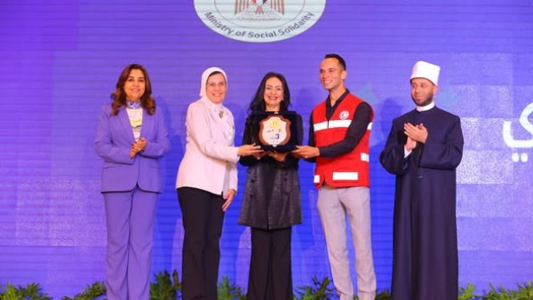 التضامن الاجتماعي: 52 مليون وجبة إجمالي مشاركة الجمعيات الأهلية في المسابقة خلال شهر رمضان التضامن الاجتماعي: 52 مليون وجبة إجمالي مشاركة الجمعيات الأهلية في المسابقة خلال شهر رمضان