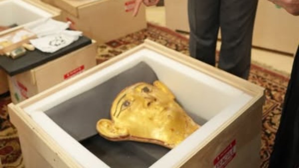 بالصور.. مصر تستعيد أكبر القطع الأثرية المهربة بطرق غير شرعية خارج مصر بالصور.. مصر تستعيد أكبر القطع الأثرية المهربة بطرق غير شرعية خارج مصر