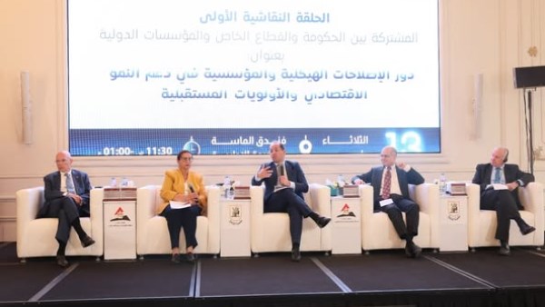 كجوك: ندرس طرح صكوك محلية وسندات تخاطب المواطن وأخرى للمصريين بالخارج كجوك: ندرس طرح صكوك محلية وسندات تخاطب المواطن وأخرى للمصريين بالخارج