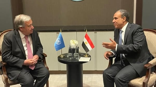 وزير الخارجية يستعرض مستجدات المؤتمر الدولي للتعافي المبكر وإعادة إعمار غزة وزير الخارجية يستعرض مستجدات المؤتمر الدولي للتعافي المبكر وإعادة إعمار غزة