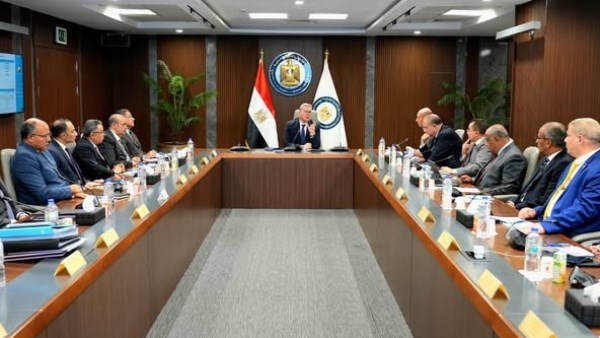 وزير البترول يكشف عن خطته للتكنولوجيات الرقمية وكفاءة الطاقة بمواقع العمل البترولي وزير البترول يكشف عن خطته للتكنولوجيات الرقمية وكفاءة الطاقة بمواقع العمل البترولي