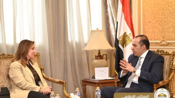 وزير الشؤون النيابية: نستقبل أكثر من 9 ملايين ضيف ما بين لاجئ ومهاجر وطالبي لجوء وزير الشؤون النيابية: نستقبل أكثر من 9 ملايين ضيف ما بين لاجئ ومهاجر وطالبي لجوء