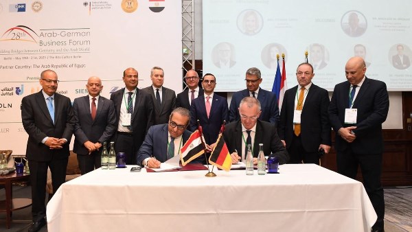 بأعلى المعايير العالمية.. توقيع عقد “مستوى الخدمة” لإدارة وتشغيل وصيانة مرفق المياه والصرف الصحي بالعاصمة الجديدة بأعلى المعايير العالمية.. توقيع عقد “مستوى الخدمة” لإدارة وتشغيل وصيانة مرفق المياه والصرف الصحي بالعاصمة الجديدة