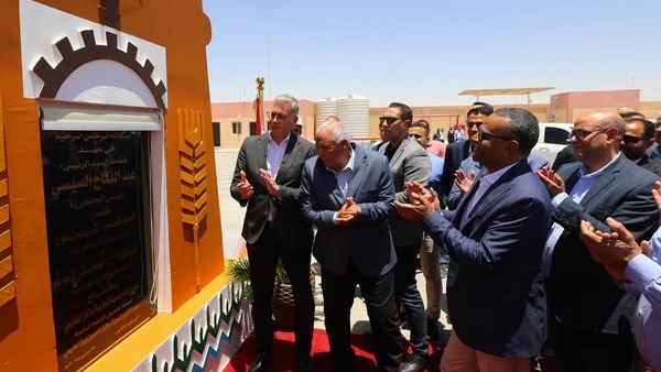 افتتاح محطة الغاز لمدينة الخارجة بالوادي الجديد افتتاح محطة الغاز لمدينة الخارجة بالوادي الجديد