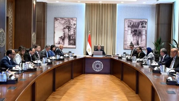رئيس الوزراء يستعرض استراتيجية النهوض بقطاع الحديد والصلب رئيس الوزراء يستعرض استراتيجية النهوض بقطاع الحديد والصلب