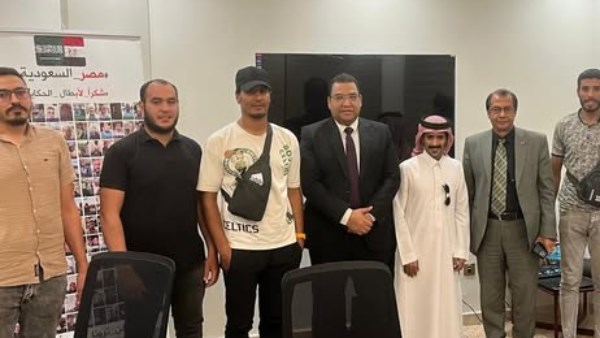 تفاصيل جديدة عن قضية تعنيف عامل مصري من جانب صاحب عمل سعودي تفاصيل جديدة عن قضية تعنيف عامل مصري من جانب صاحب عمل سعودي