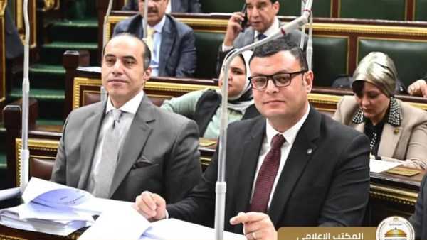 وزير الإسكان يكشف عن تفاصيل إعداد تنظيم مرفق مياه الشرب والصرف الصحي وزير الإسكان يكشف عن تفاصيل إعداد تنظيم مرفق مياه الشرب والصرف الصحي