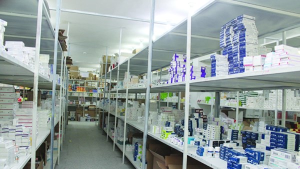 فرض غرامة بـ 112,000 ريال على مستودع أدوية في الرياض فرض غرامة بـ 112,000 ريال على مستودع أدوية في الرياض