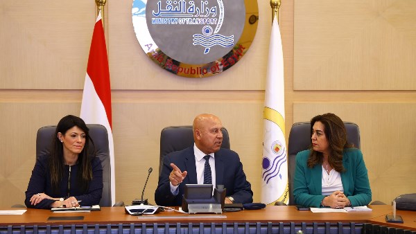 وزير الصناعة والنقل وزير الصناعة والنقل