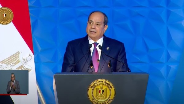 الرئيس عبد الفتاح السيسي الرئيس عبد الفتاح السيسي