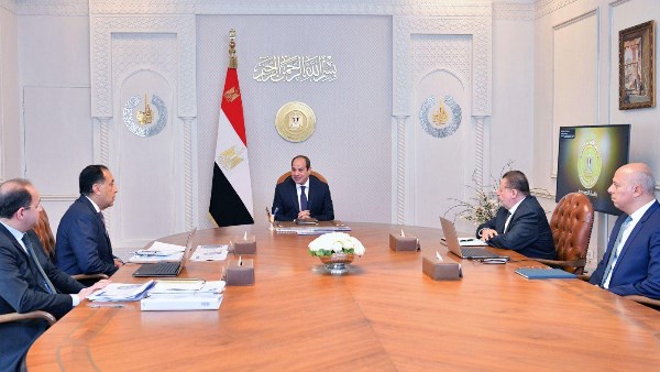 الرئيس عبد الفتاح السيسي الرئيس عبد الفتاح السيسي