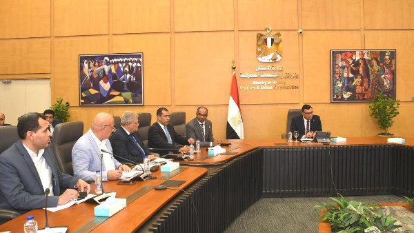 وزير الإسكان وزير الإسكان