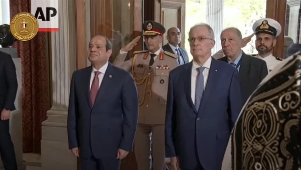 الرئيس عبد الفتاح السيسي الرئيس عبد الفتاح السيسي