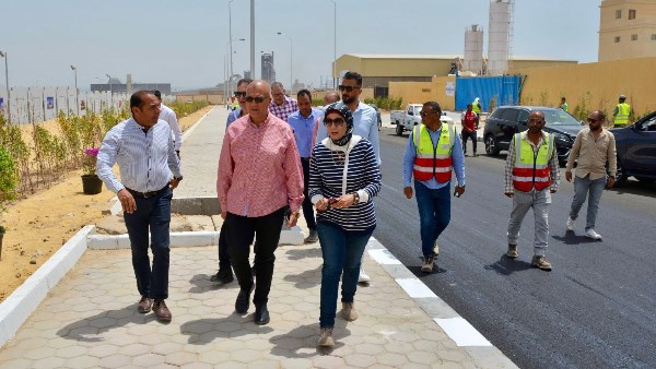 مسؤولو وزارة الإسكان مسؤولو وزارة الإسكان