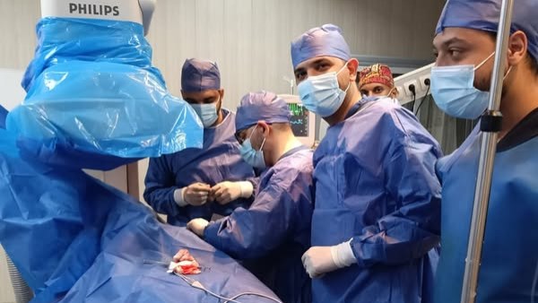 الفريق الطبي بمستشفى العجوزة الفريق الطبي بمستشفى العجوزة