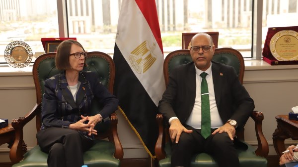 وزير العمل وزير العمل