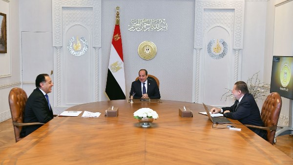 الرئيس عبد الفتاح السيسي الرئيس عبد الفتاح السيسي