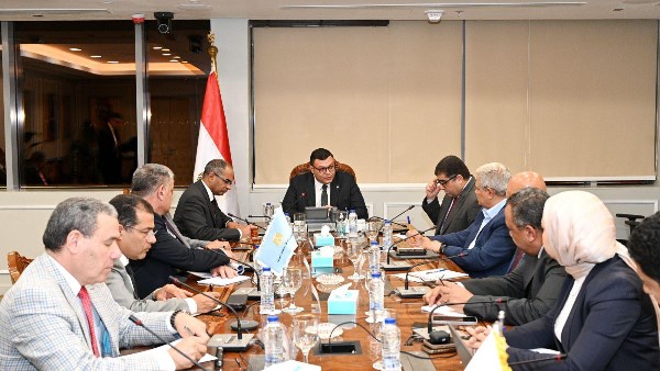 وزير الإسكان وزير الإسكان