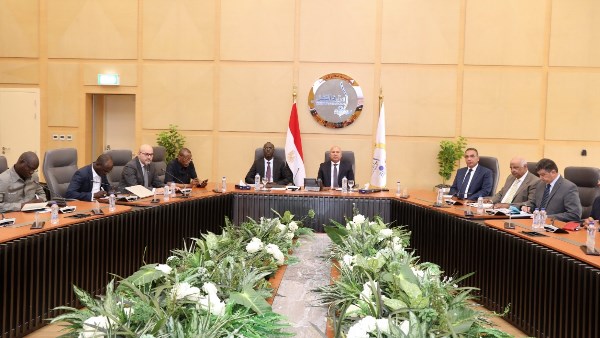 وزير الصناعة والنقل 