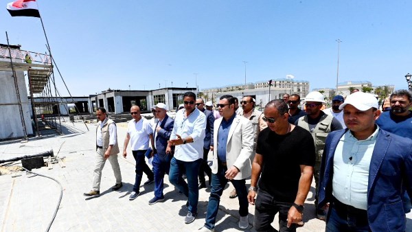 وزير الإسكان وزير الإسكان