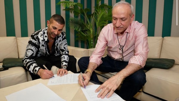 أحمد سعد ينضم رسميًّا إلى «روتانا» أحمد سعد ينضم رسميًّا إلى «روتانا»