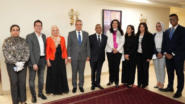 وزير الخارجية والهجرة يشارك في إجراءات لجنة تسلُّم الآثار المُشكَّلة من وزارة الخارجية ووزارة السياحة والآثار وزير الخارجية والهجرة يشارك في إجراءات لجنة تسلُّم الآثار المُشكَّلة من وزارة الخارجية ووزارة السياحة والآثار