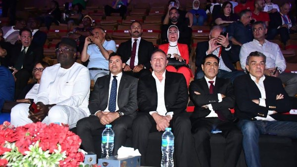 وزير الشباب والرياضة يشهد افتتاح كأس الكؤوس الإفريقية لكرة اليد وزير الشباب والرياضة يشهد افتتاح كأس الكؤوس الإفريقية لكرة اليد