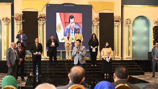 وزير الشباب والرياضة يشهد احتفال الاتحاد العام لشباب العمال بعيد العمال وزير الشباب والرياضة يشهد احتفال الاتحاد العام لشباب العمال بعيد العمال