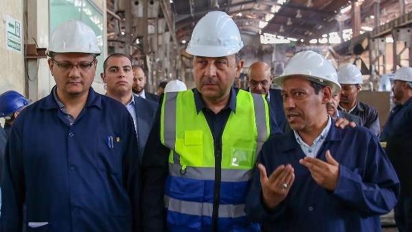 وزير قطاع الأعمال العام يتفقد مصانع "النحاس المصرية" بالتبين وزير قطاع الأعمال العام يتفقد مصانع "النحاس المصرية" بالتبين