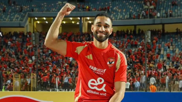 اللاعب عمرو السولية اللاعب عمرو السولية