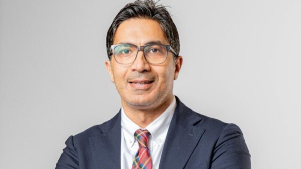 شريف زهير رئيس القطاع التجاري بشركة التعمير للتطوير العقاري «توريك» شريف زهير رئيس القطاع التجاري بشركة التعمير للتطوير العقاري «توريك»