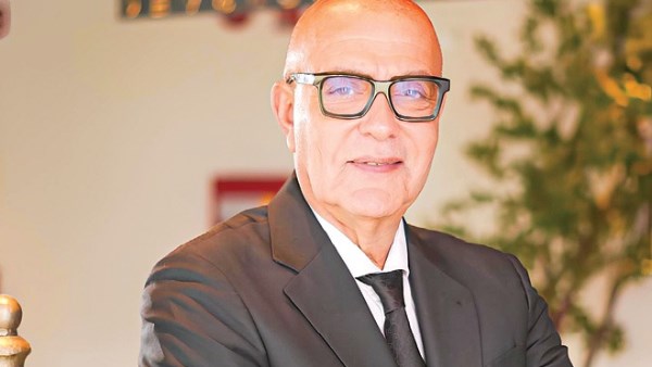 المهندس أحمد صبور رئيس مجلس إدارة الشركة والعضو المنتدب لشركة الأهلي صبور المهندس أحمد صبور رئيس مجلس إدارة الشركة والعضو المنتدب لشركة الأهلي صبور