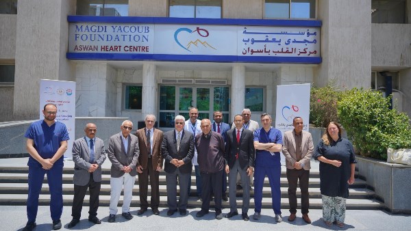 بروتوكول تعاون بين «جامعة أسوان» و«مؤسسة مجدي يعقوب لأمراض وأبحاث القلب»