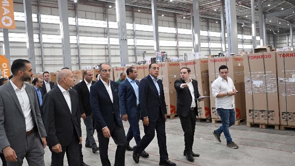 رئيس مجلس الوزراء يشهد افتتاح أكبر مستودع لشركة جوميا مصر رئيس مجلس الوزراء يشهد افتتاح أكبر مستودع لشركة جوميا مصر