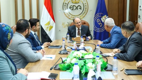 رئيس هيئة الدواء المصرية يستعرض مستجدات تشغيل خطوط الإنتاج بمصنع شركة «جمجوم فارما» في مصر